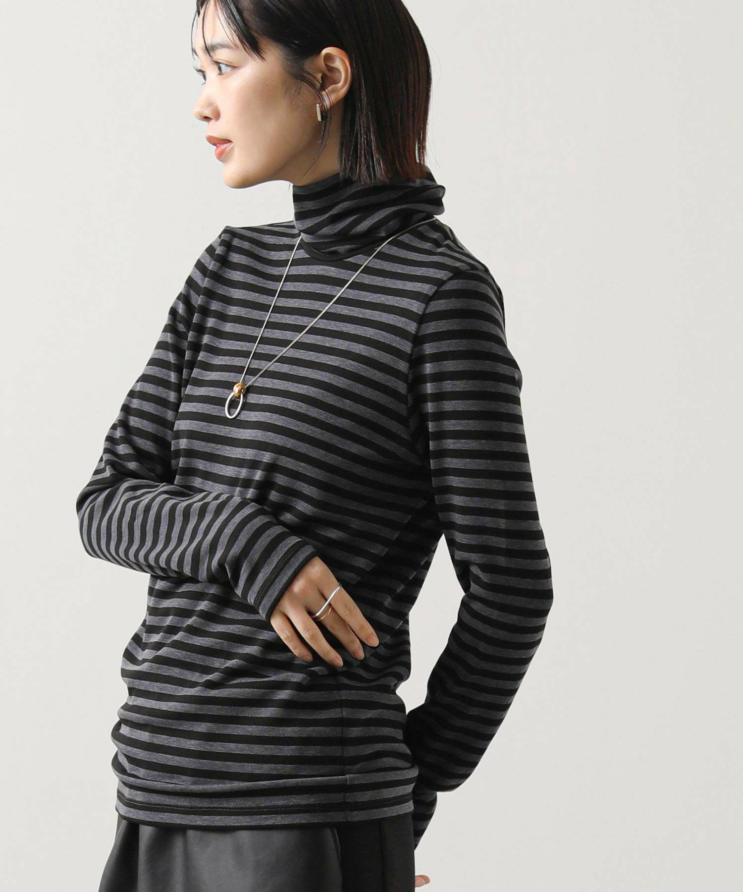 グレー×ブラック