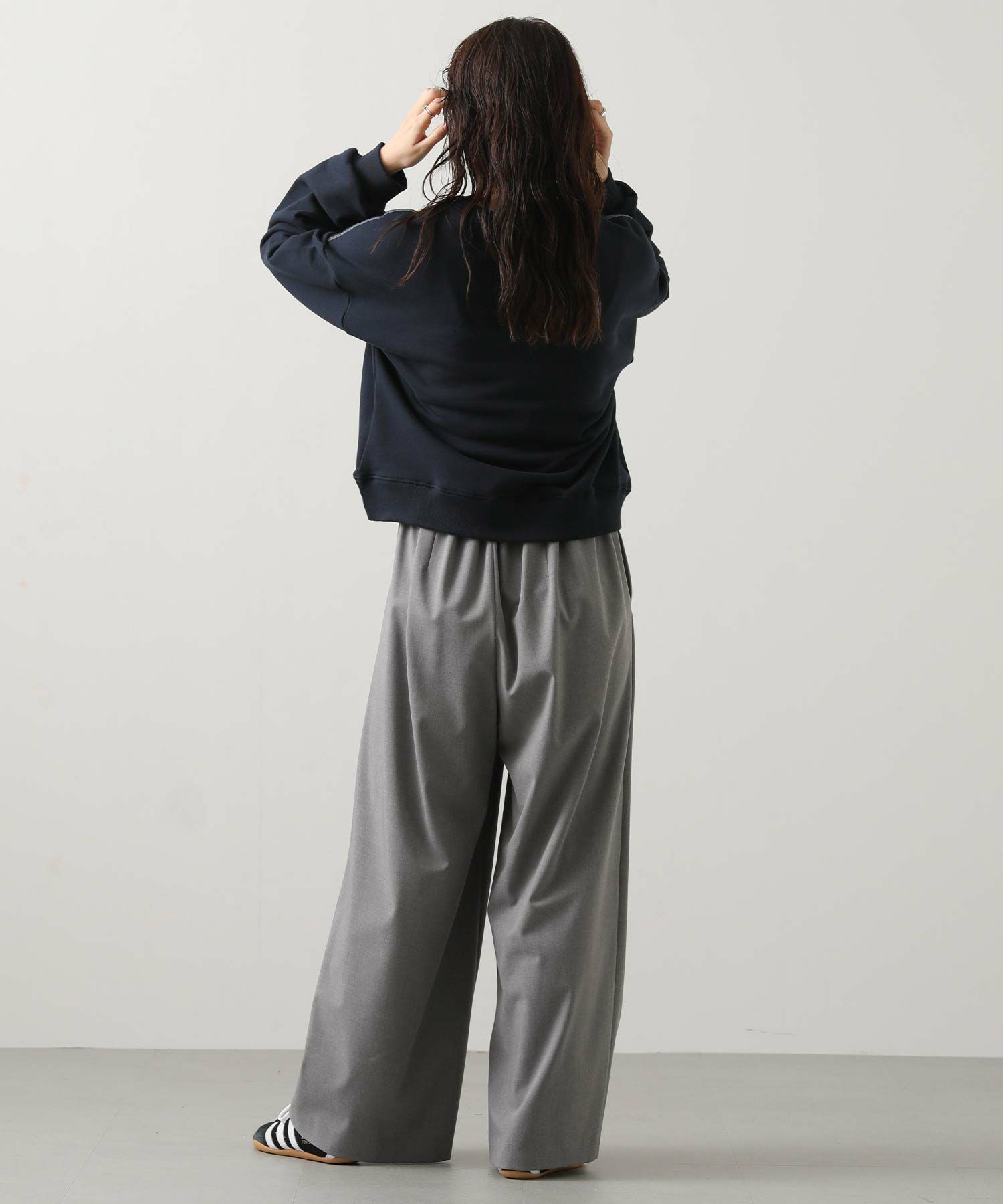 Gready Brilliant【WEB限定アイテム】配色ステッチスウェットプル