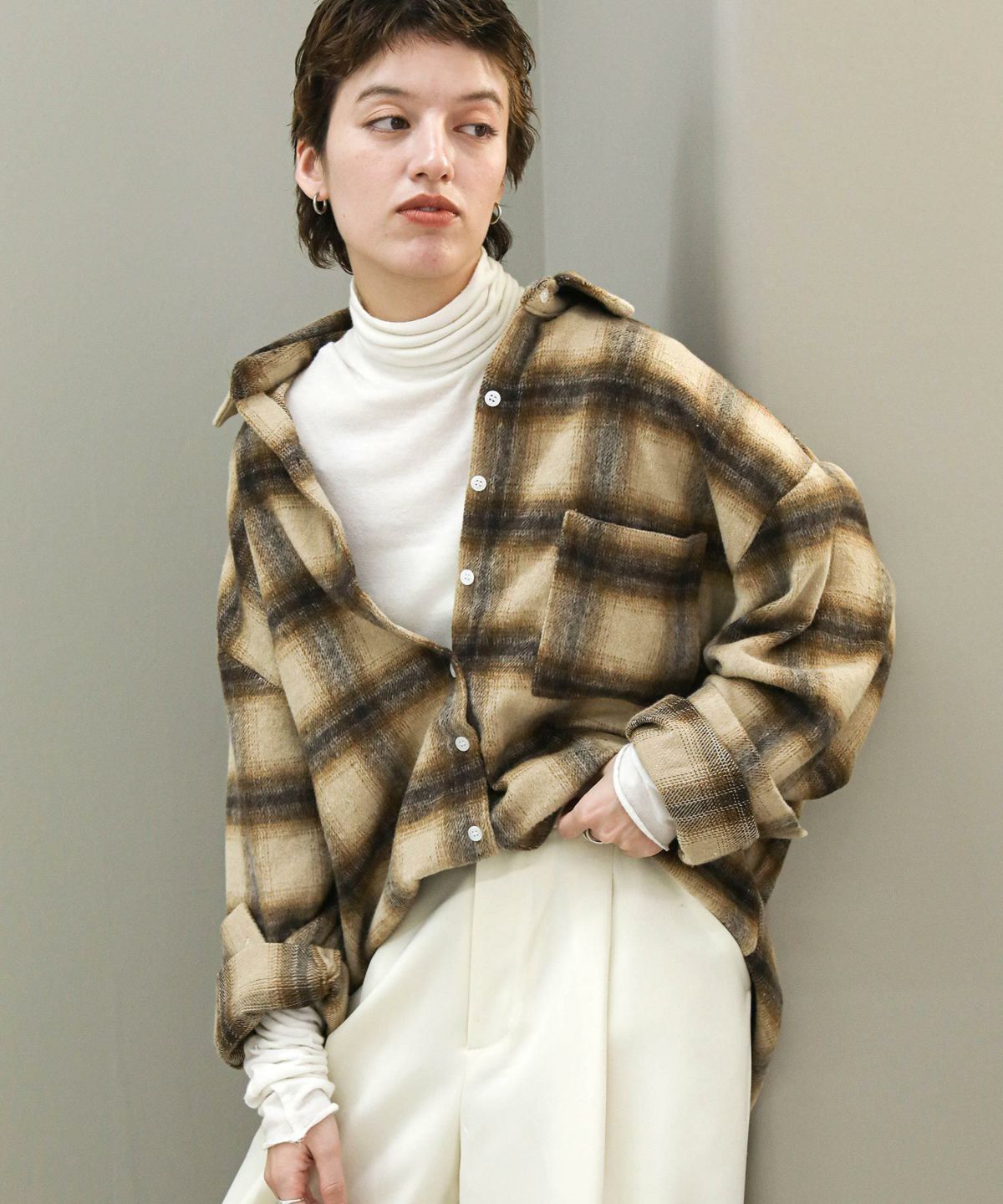 ベージュ×ブラウン