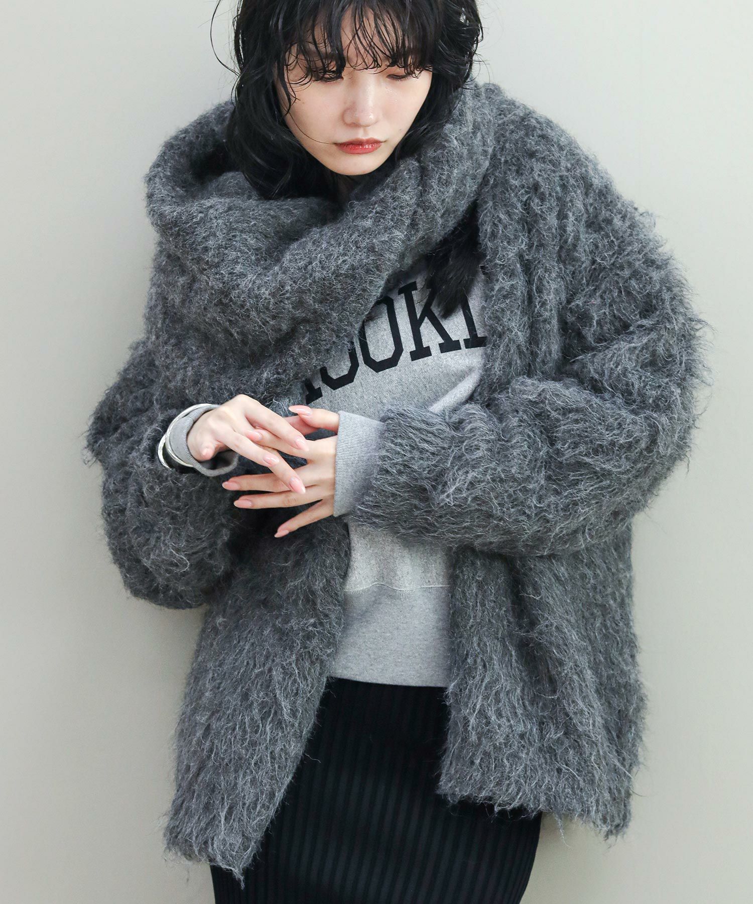 The rejoiceスカーフ付シャギーカーデ | SEKIMIKI Online