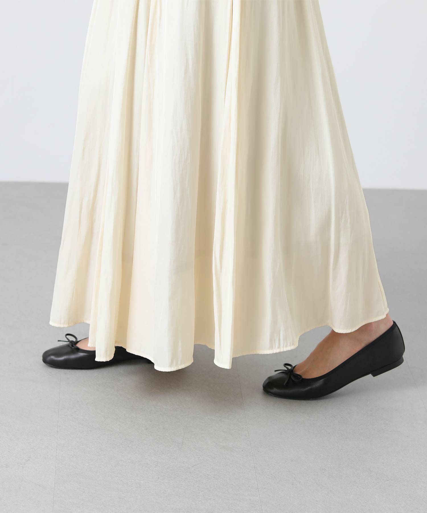 Gready Brilliant割繊サテンフレアマキシスカート | SEKIMIKI Online