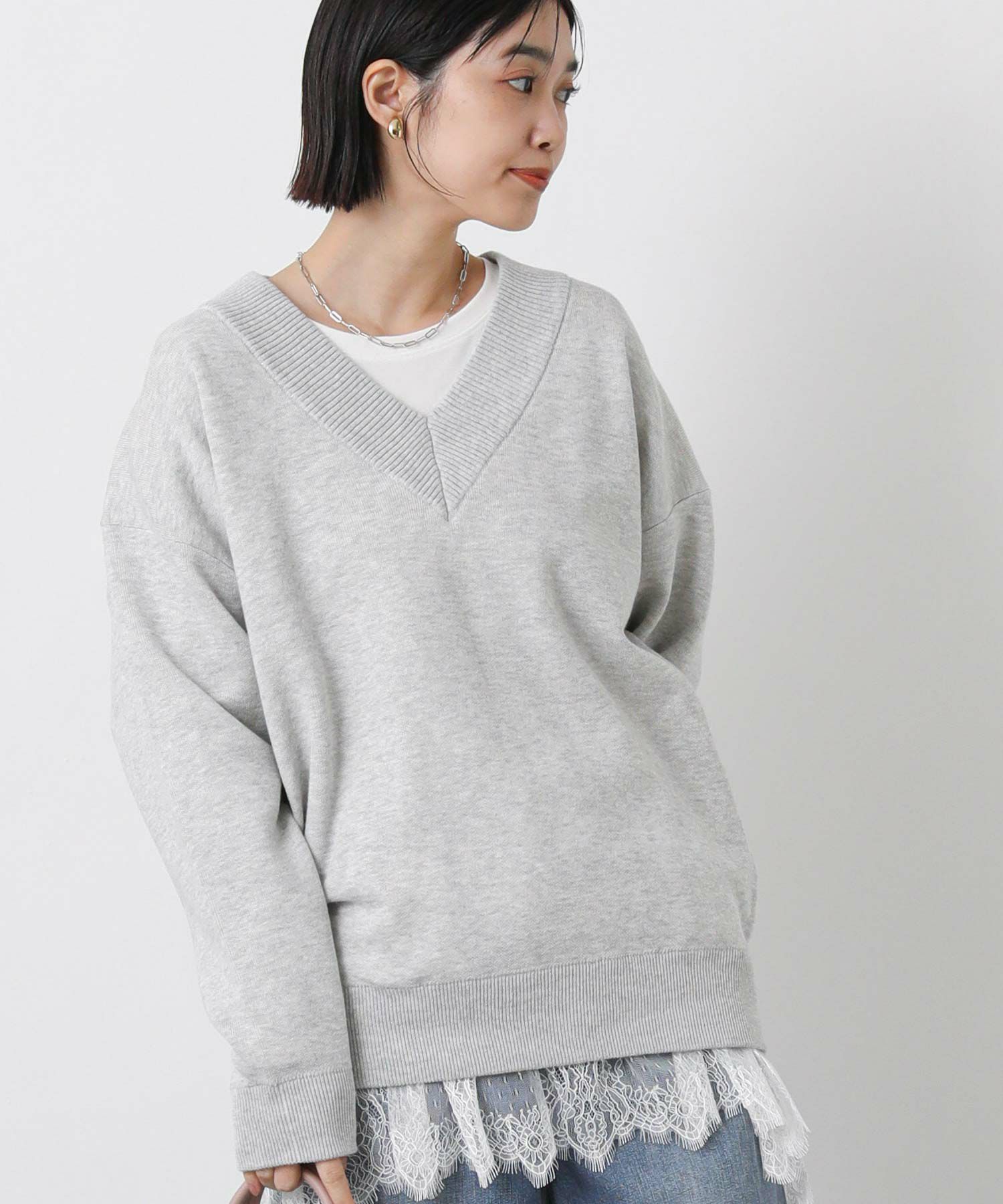 Gready Brilliant ダブルフェイスバックロゴVネックニット