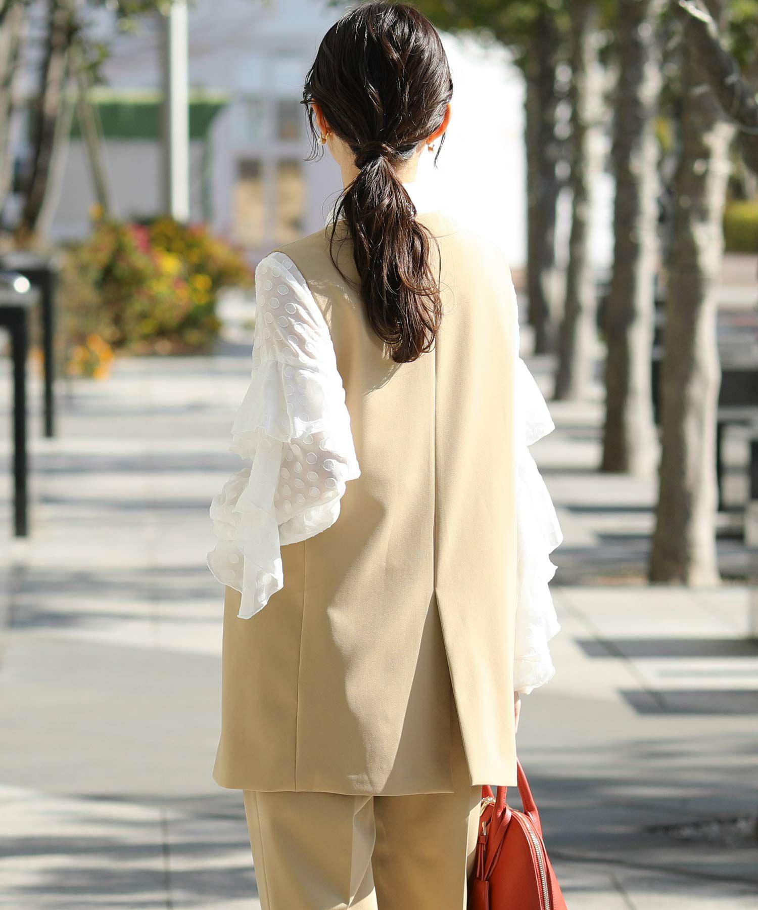 Gready BrilliantダブルクロスミディVベスト | SEKIMIKI Online