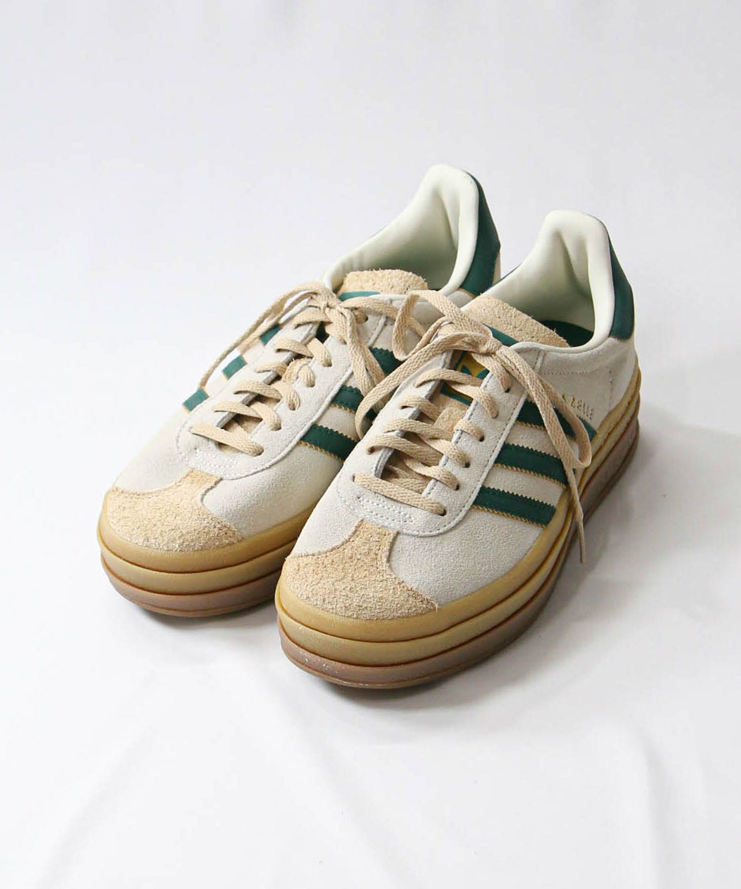 ベージュ×グリーン