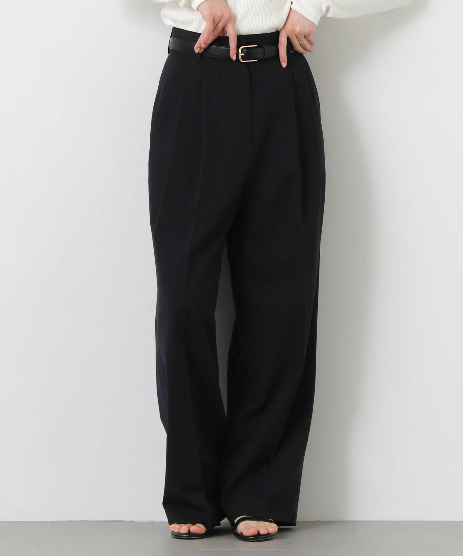 ツータックワイドパンツ