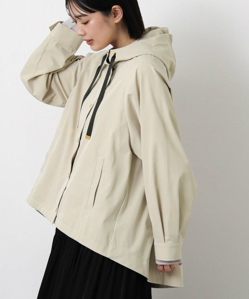 ライトベージュ